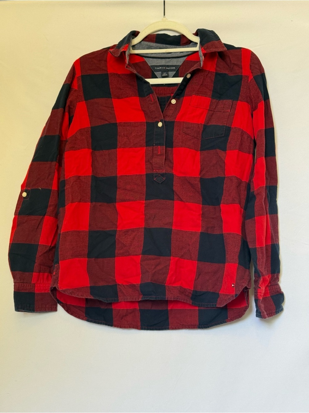 Tommy Hilfiger Red Black Buffalo Plaid Flannel Popover Shirt Size S/P EUC - Picture 1 of 3